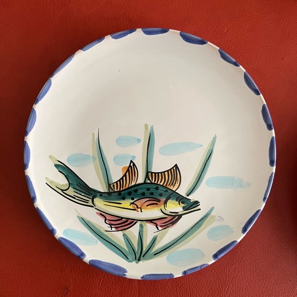 4 Handmade VIETRI ITALAN plates, 7.5”dia. eat & washed in dishwasher & display - Picture 5 of 7